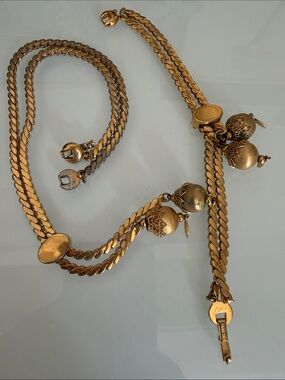 Vintage Gold-Tone Women’s Decorative Chain Necklace with Textured Charms